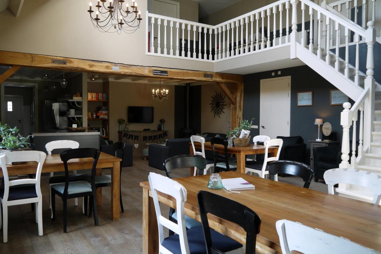 Oranje Hoeve Bed & Breakfast Helenaveen Exterior photo